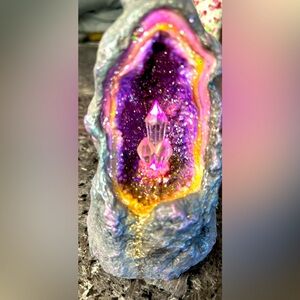 Quartz crystal geode incense color changing holder decor